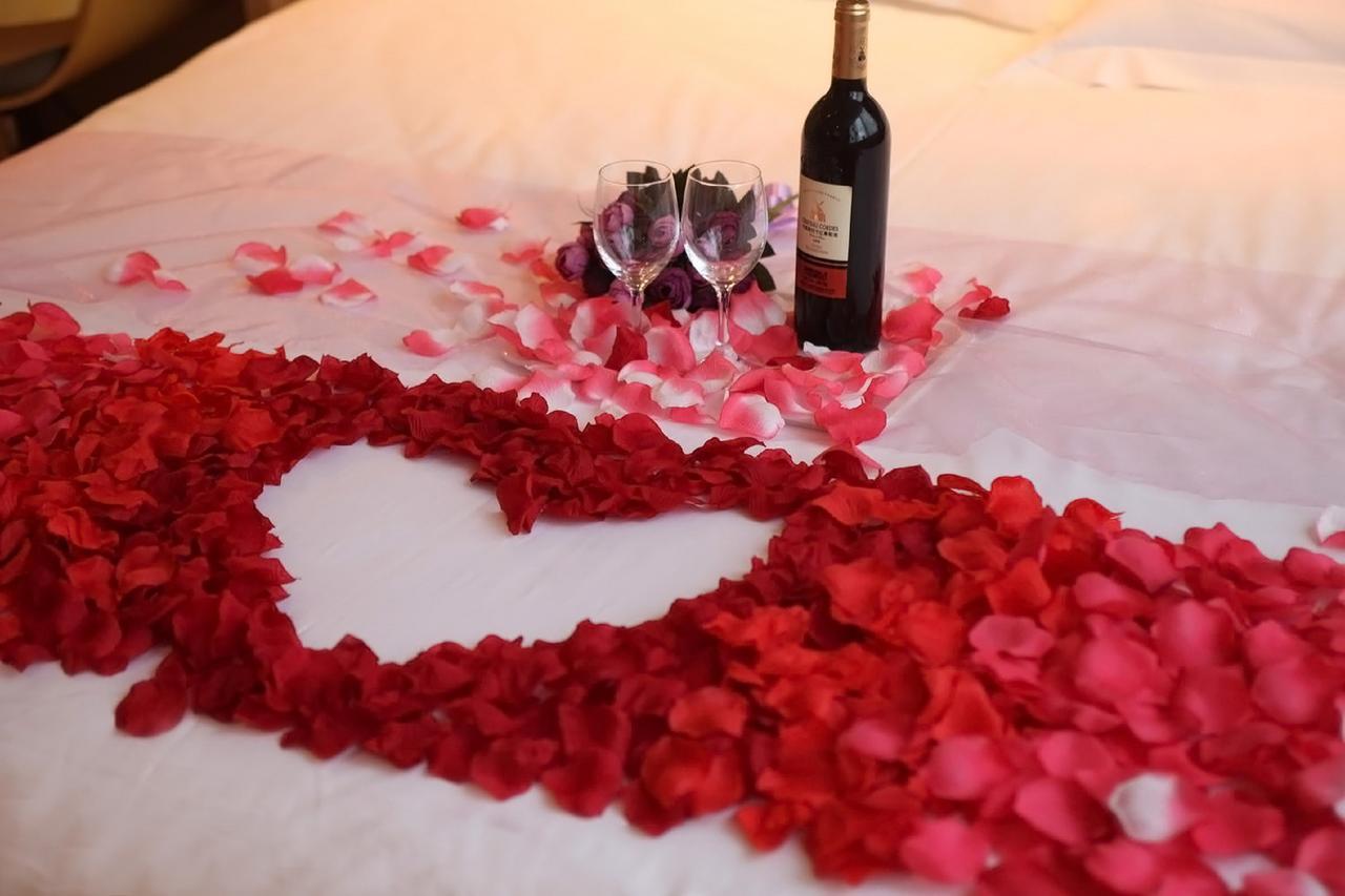 Iu Hotel Ruoyang Yiyang Wenhua Road Εξωτερικό φωτογραφία